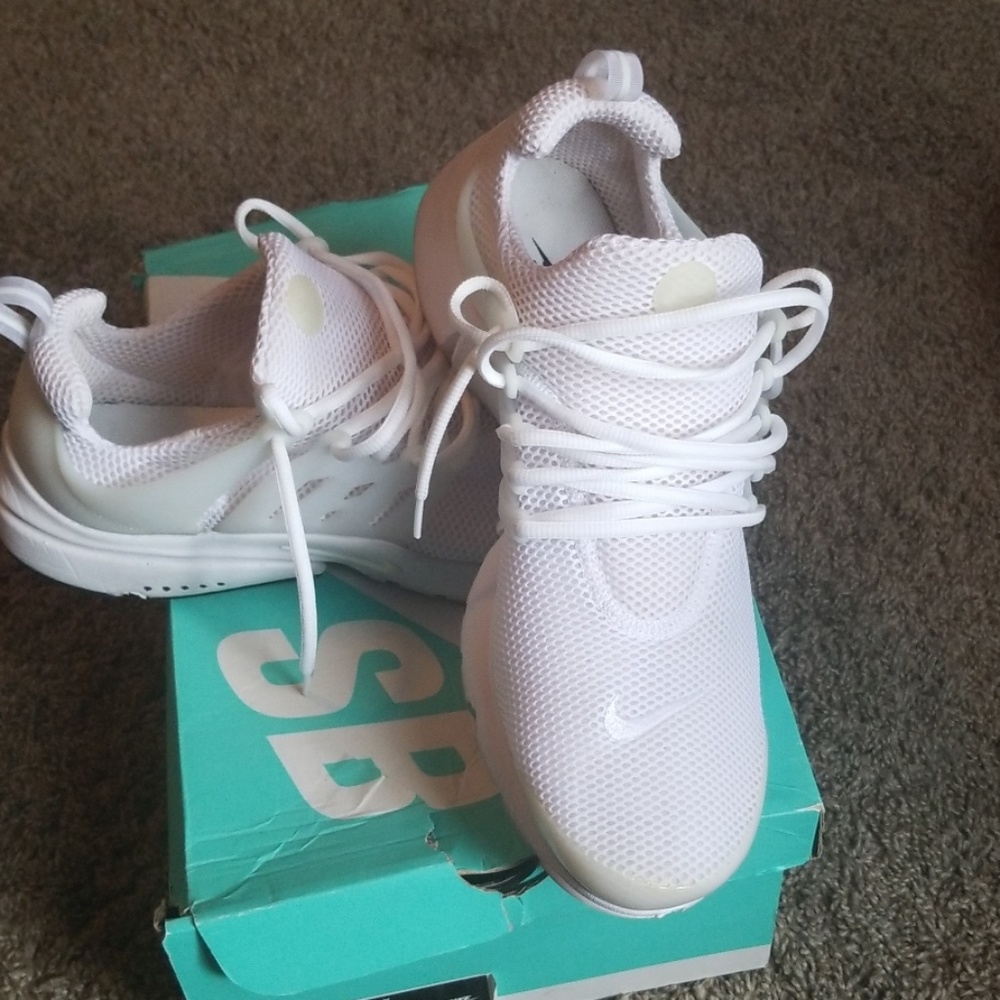 Nike air presto shoes